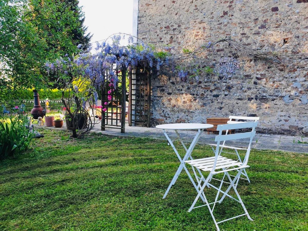 Maison Blanche De Hudson Cussac  Exterior photo